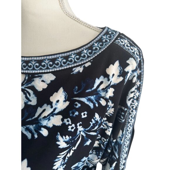 WHITE HOUSE BLACK MARKET WHBM Navy Blue White Floral Dress Size XS - Picture 3 of 6